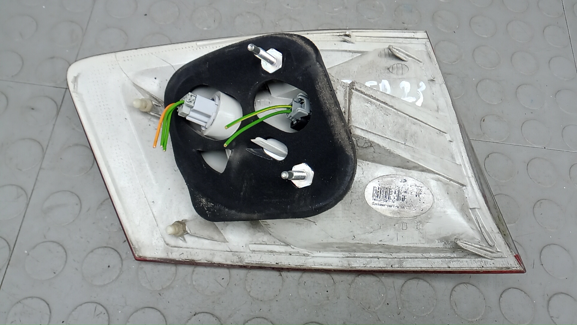 Фонарь задний правый