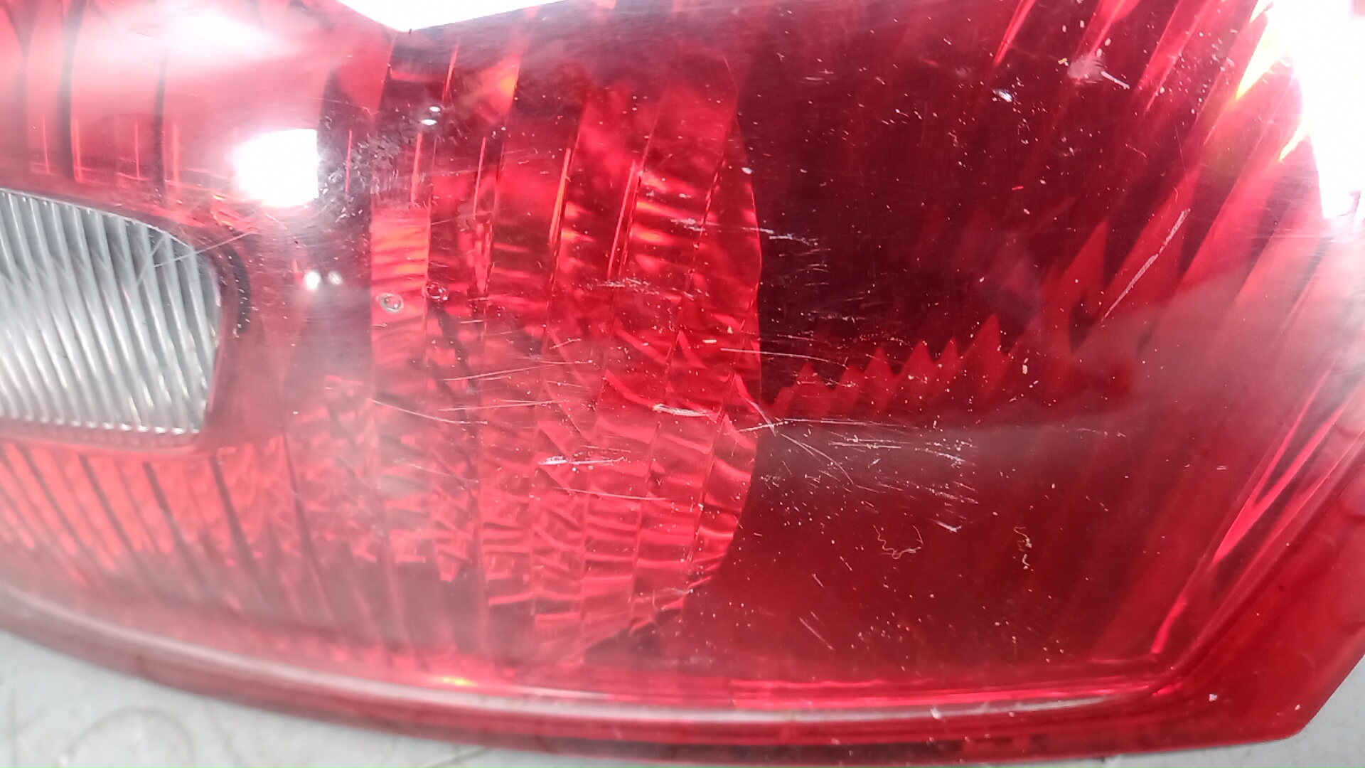 Фонарь задний правый