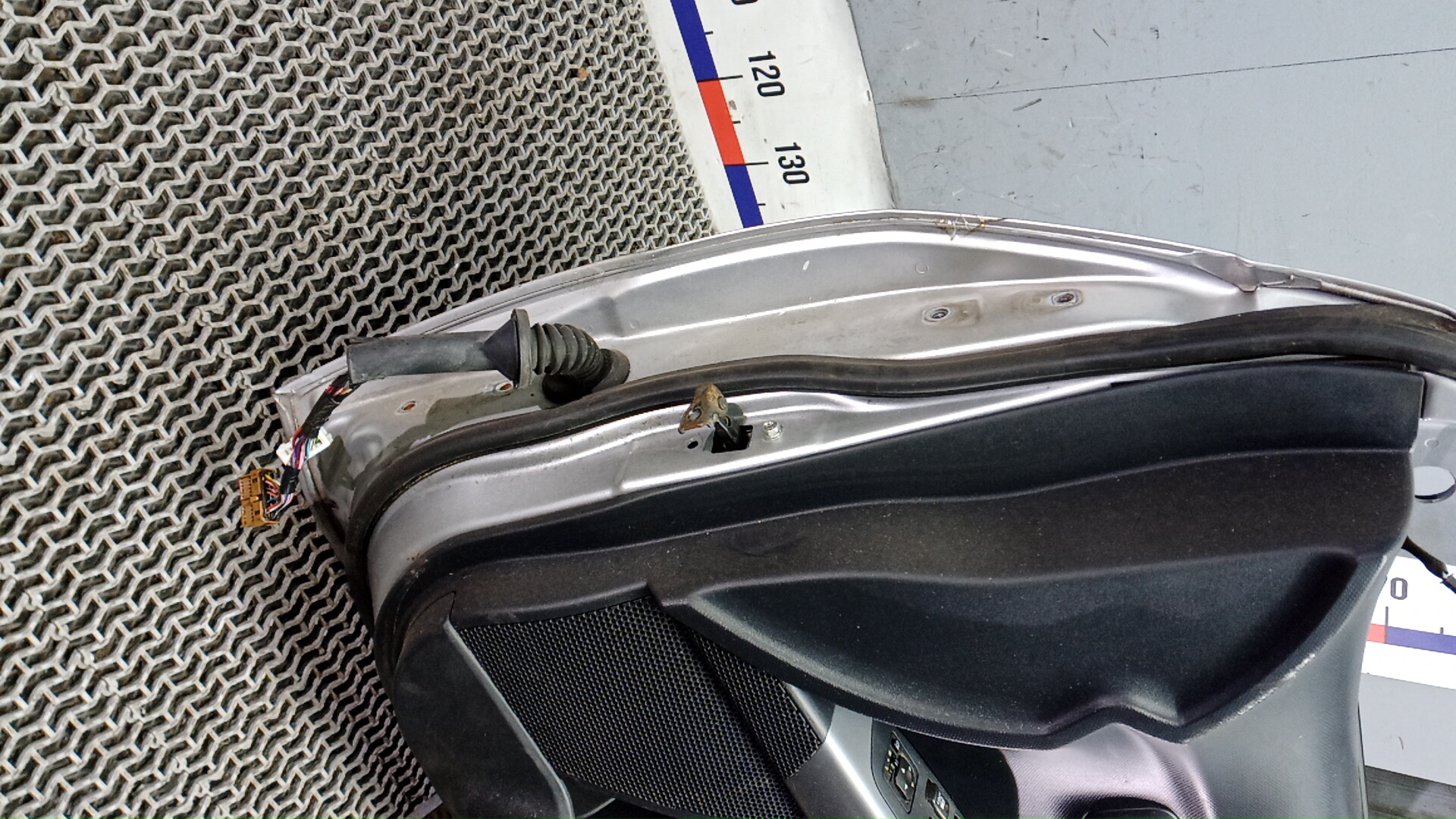 Дверь передняя правая