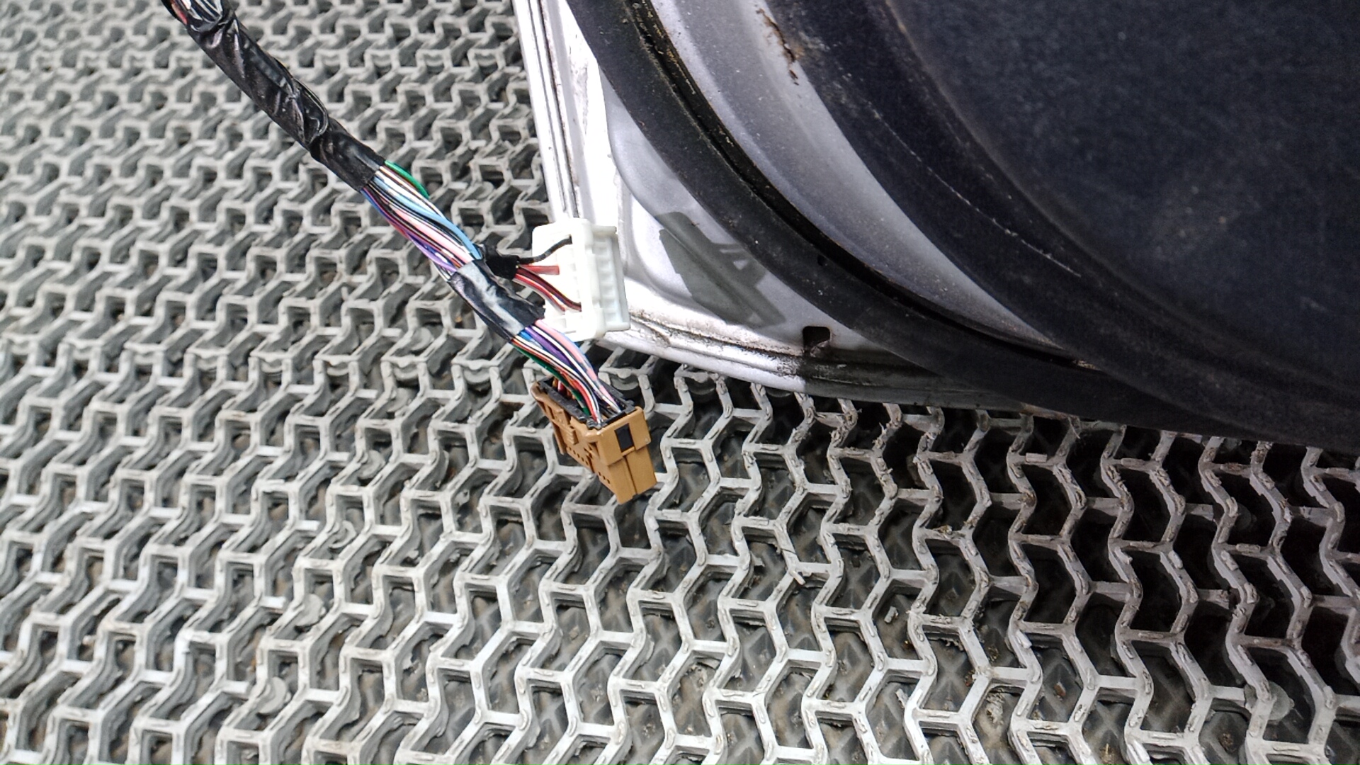 Дверь передняя правая