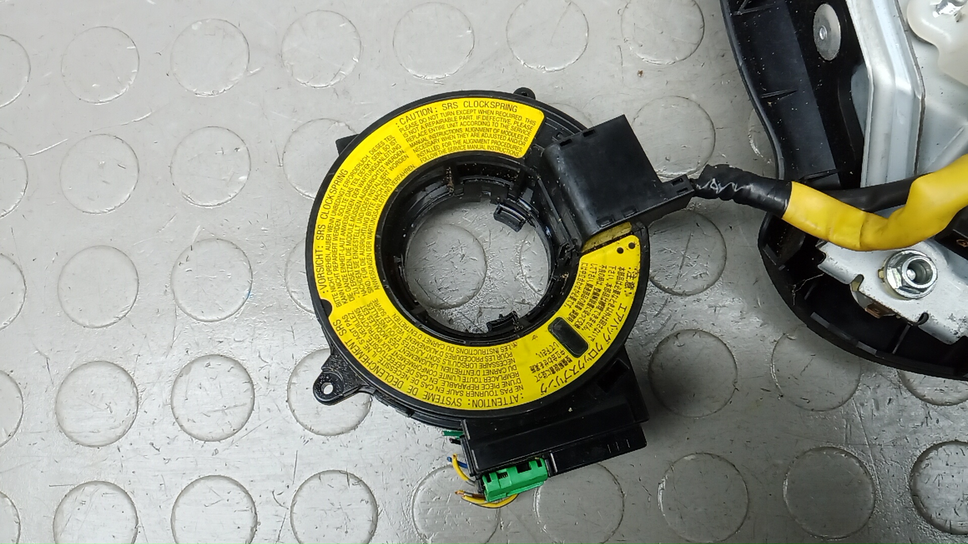 Подушка безопасности в рулевое колесо