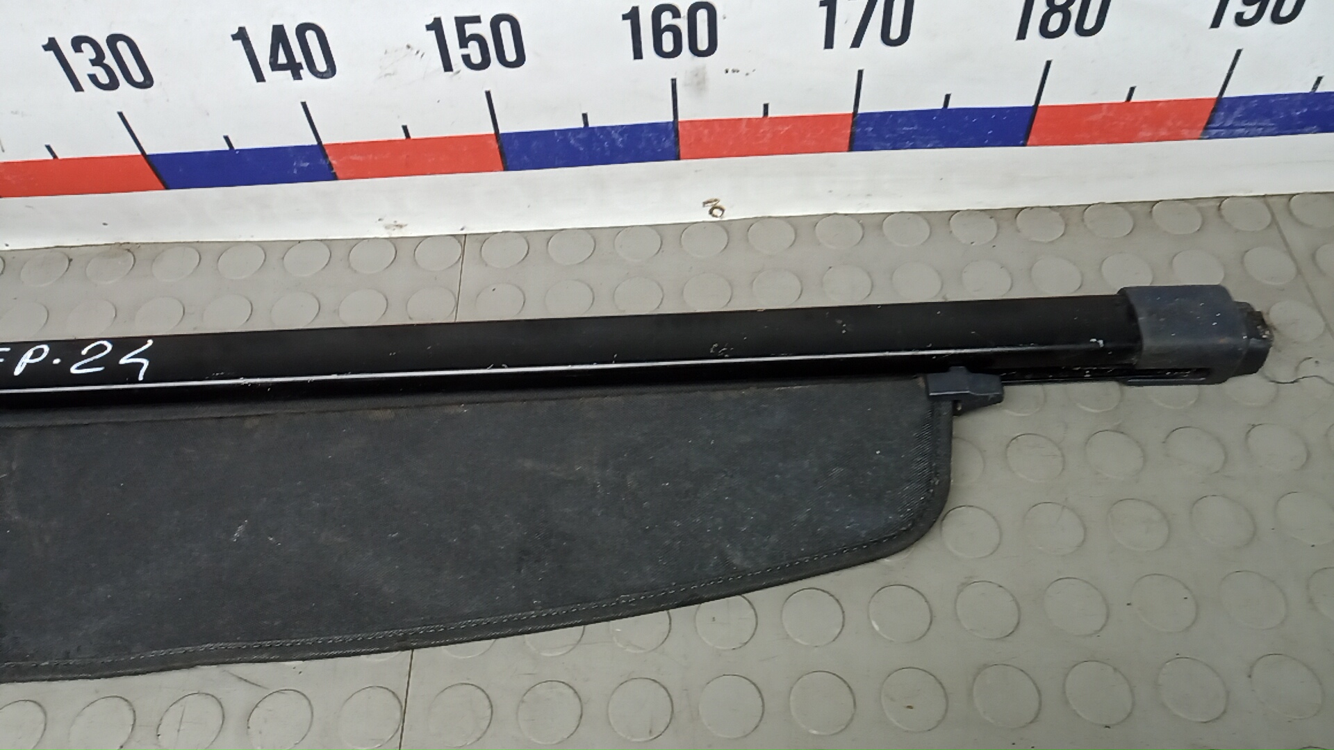 Шторка багажника