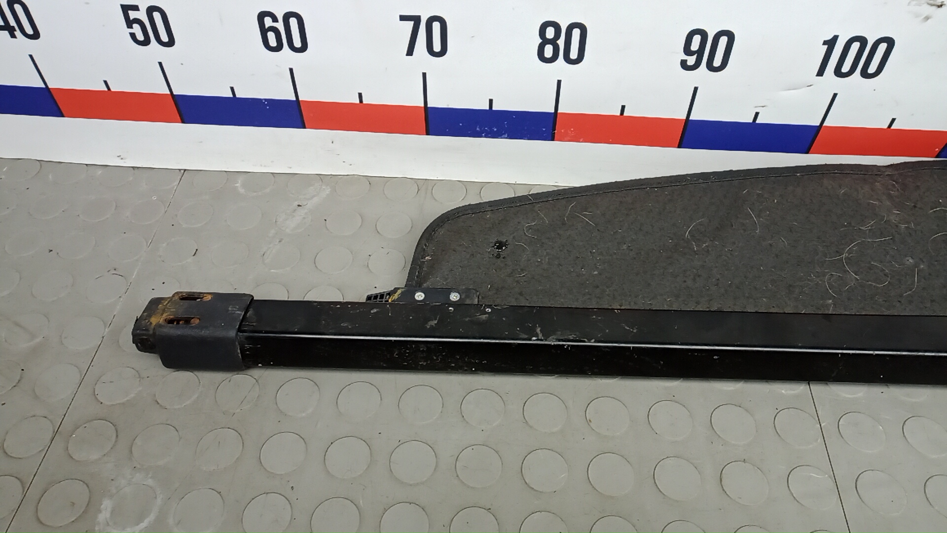 Шторка багажника