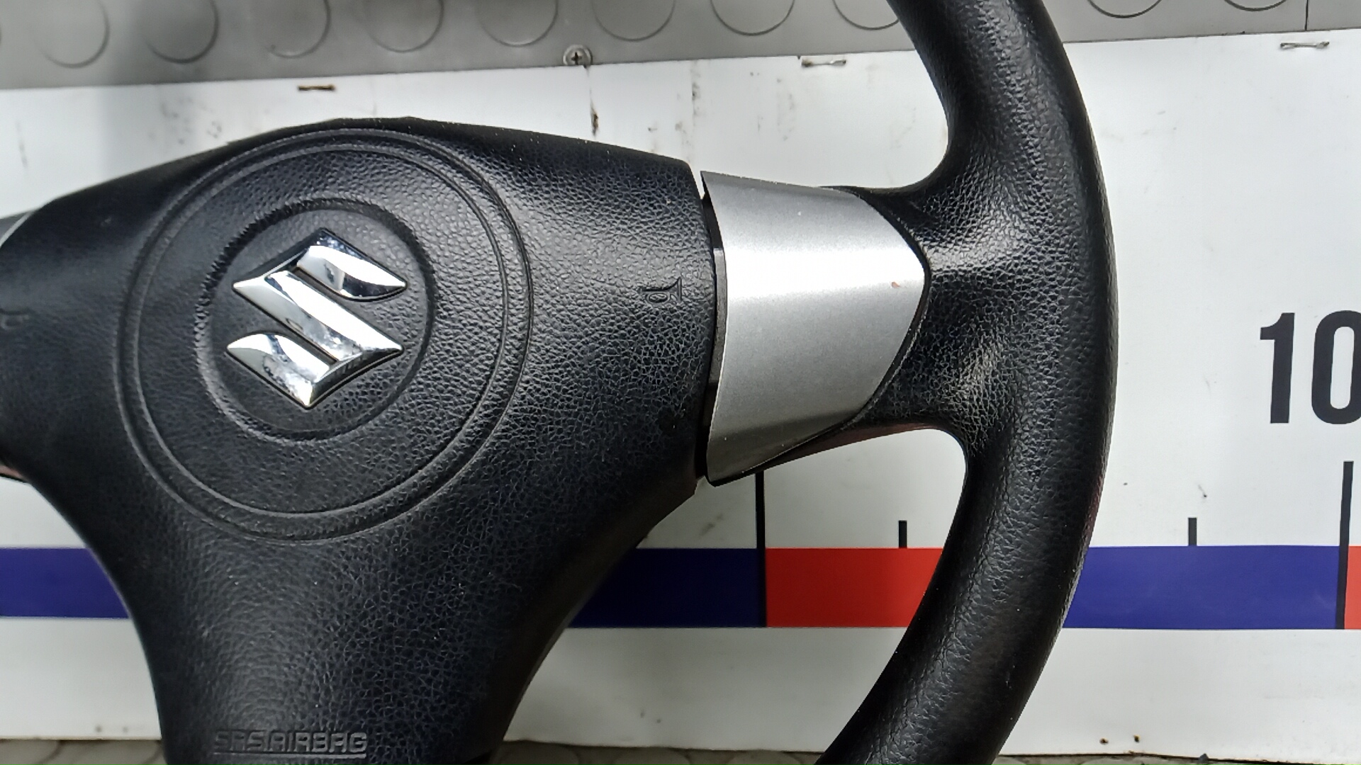 Рулевое колесо (руль)