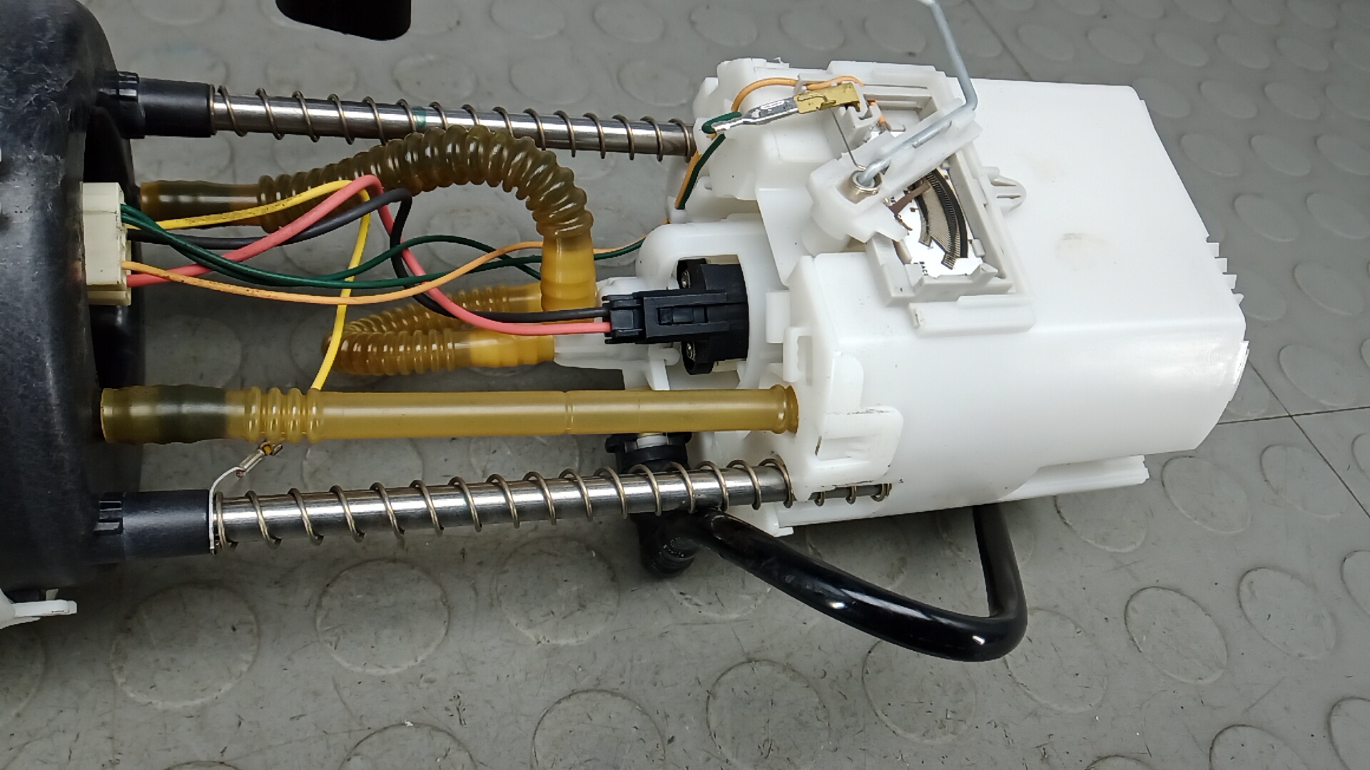 Насос топливный электрический