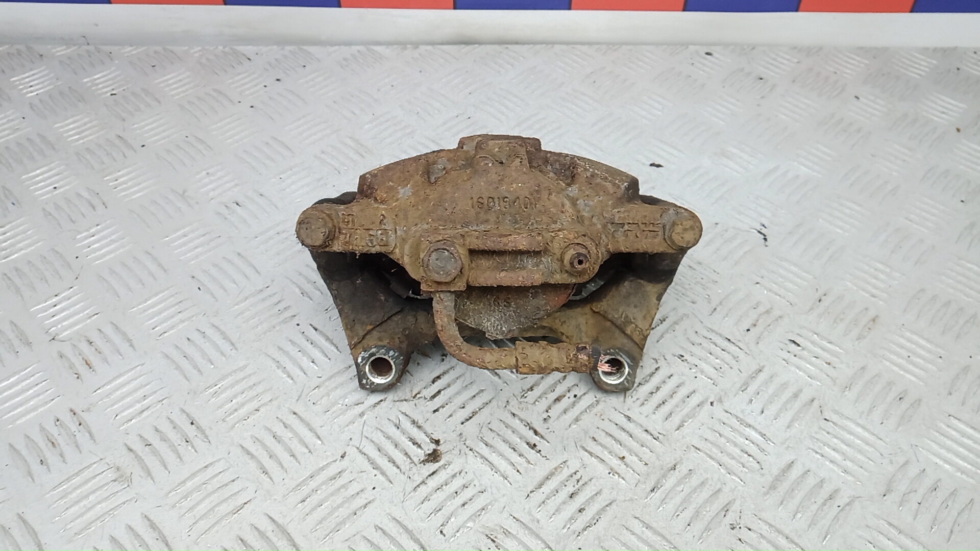 Суппорт передний правый