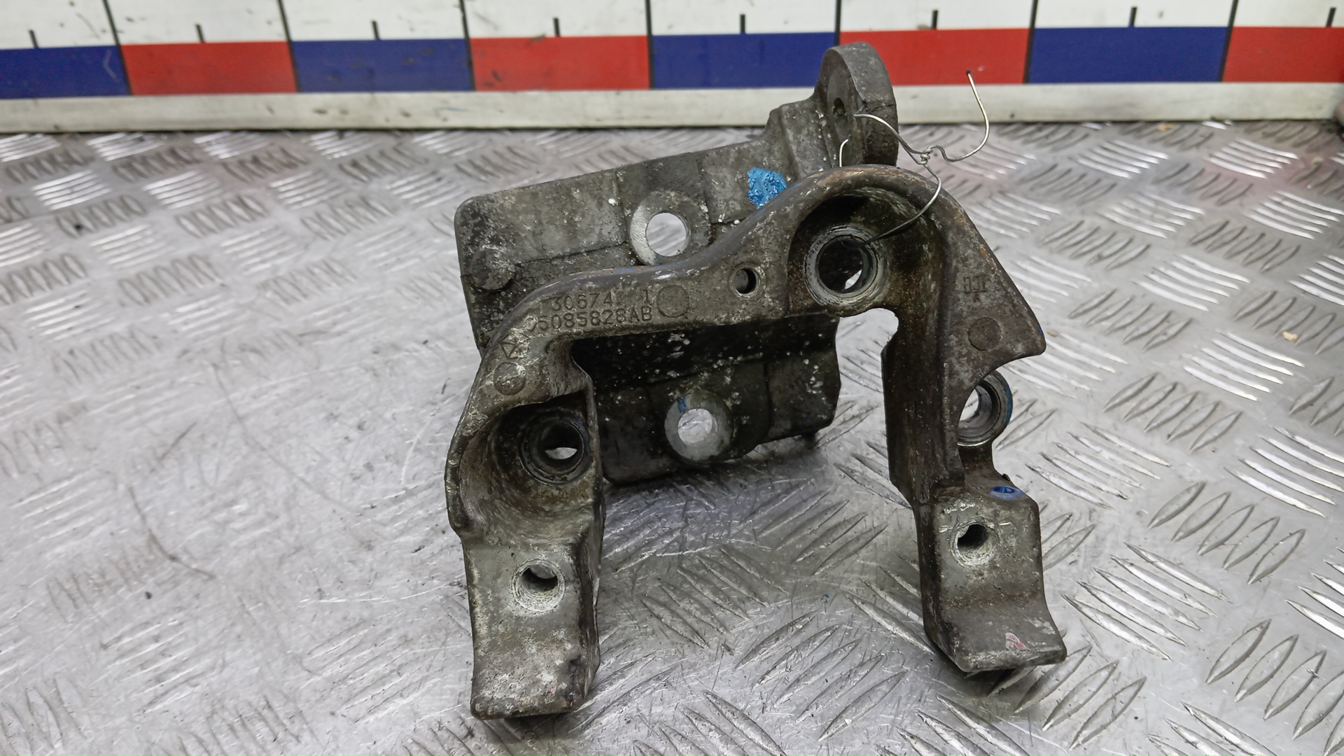 Кронштейн КПП