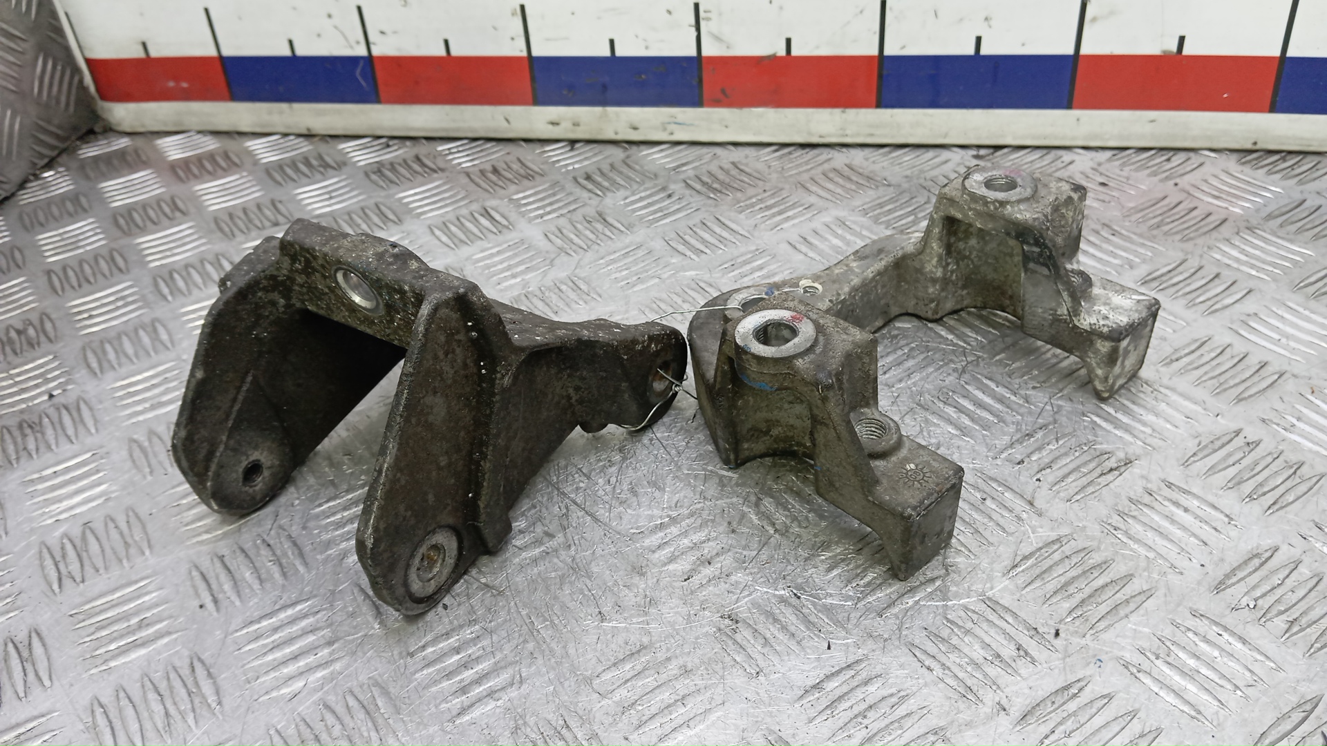 Кронштейн КПП