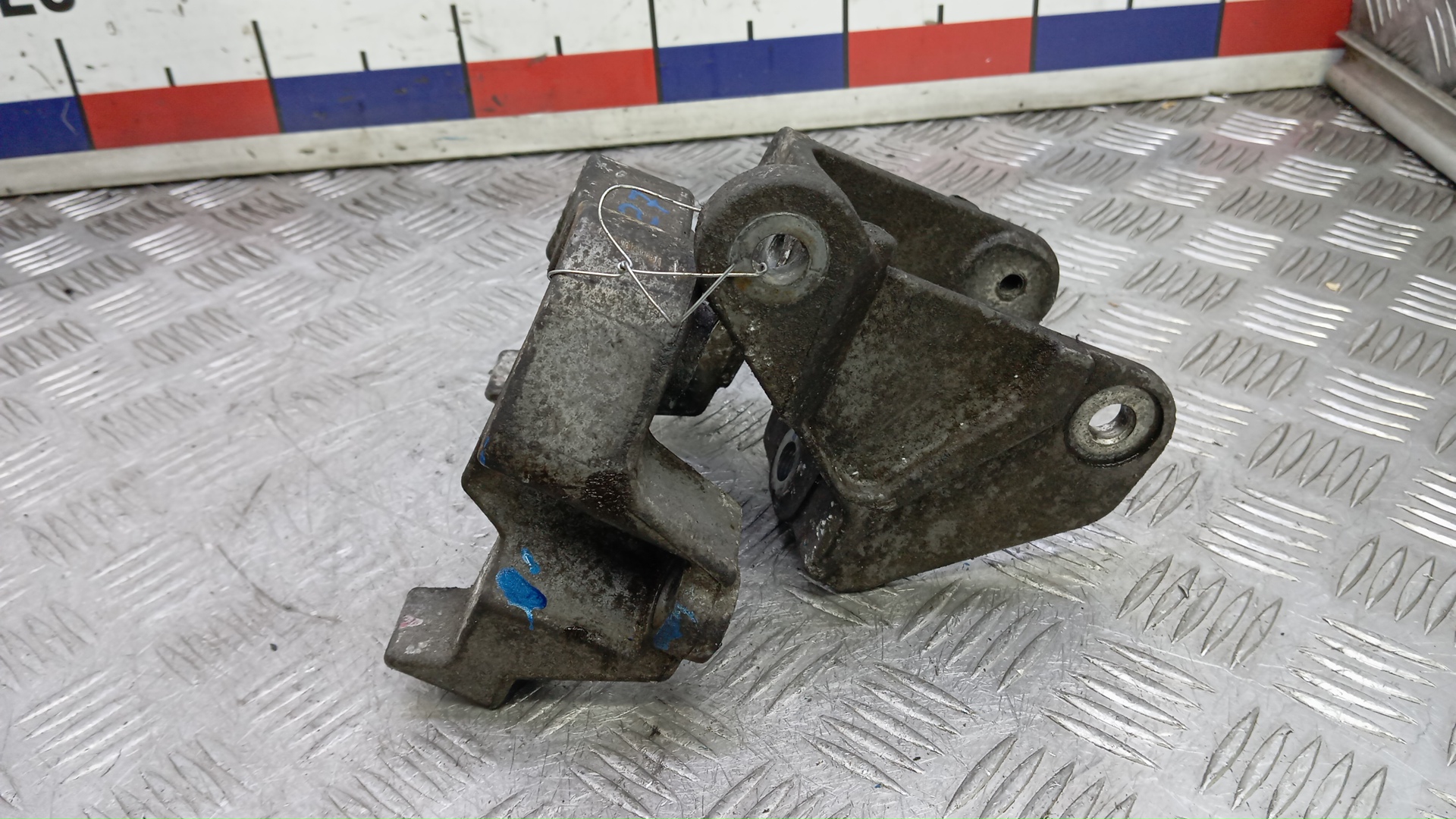 Кронштейн КПП