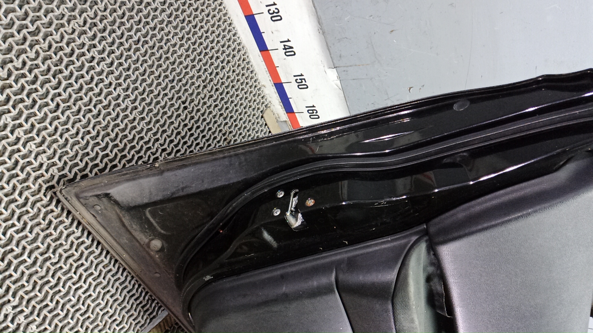 Дверь передняя левая