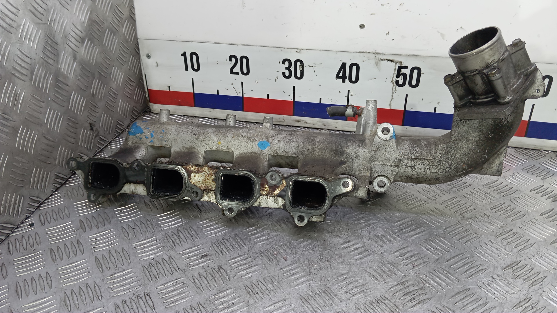 Коллектор впускной