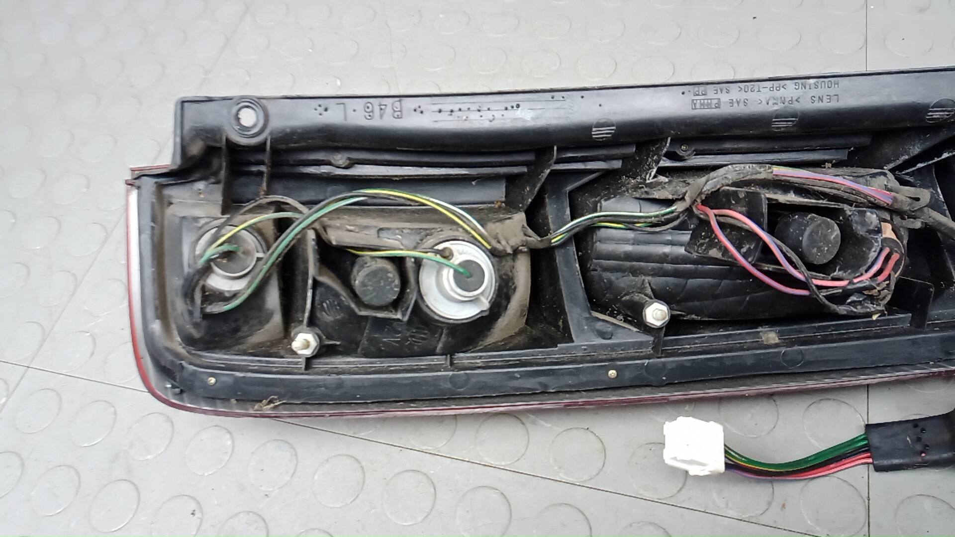 Фонарь задний левый