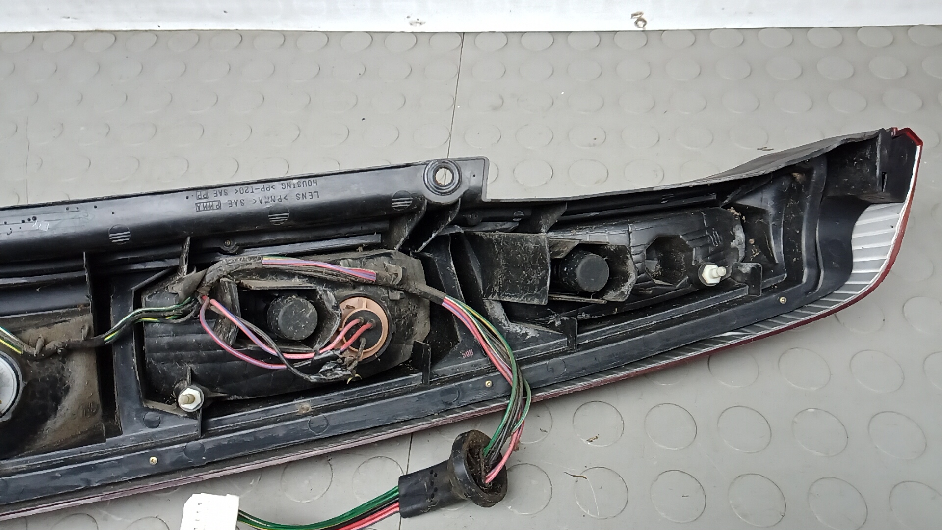 Фонарь задний левый