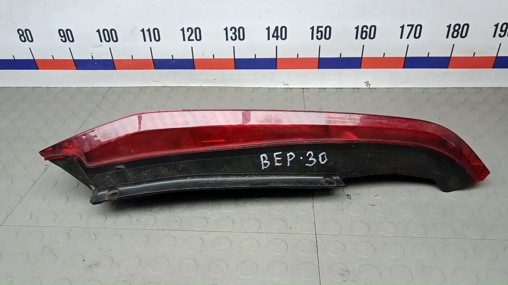 Фонарь задний левый