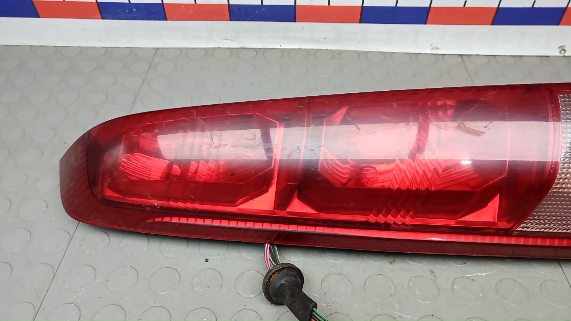 Фонарь задний левый