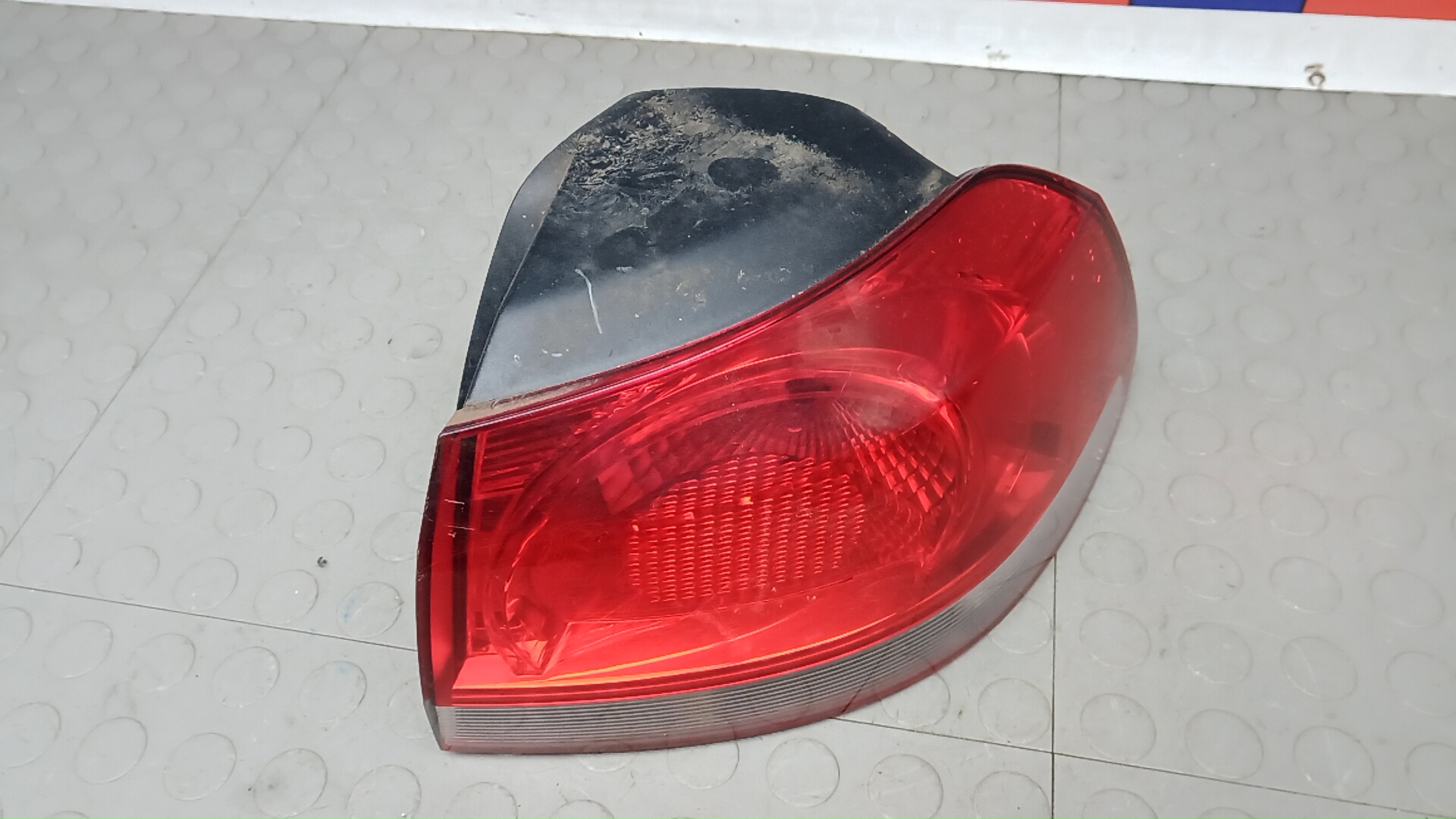 Фонарь задний правый