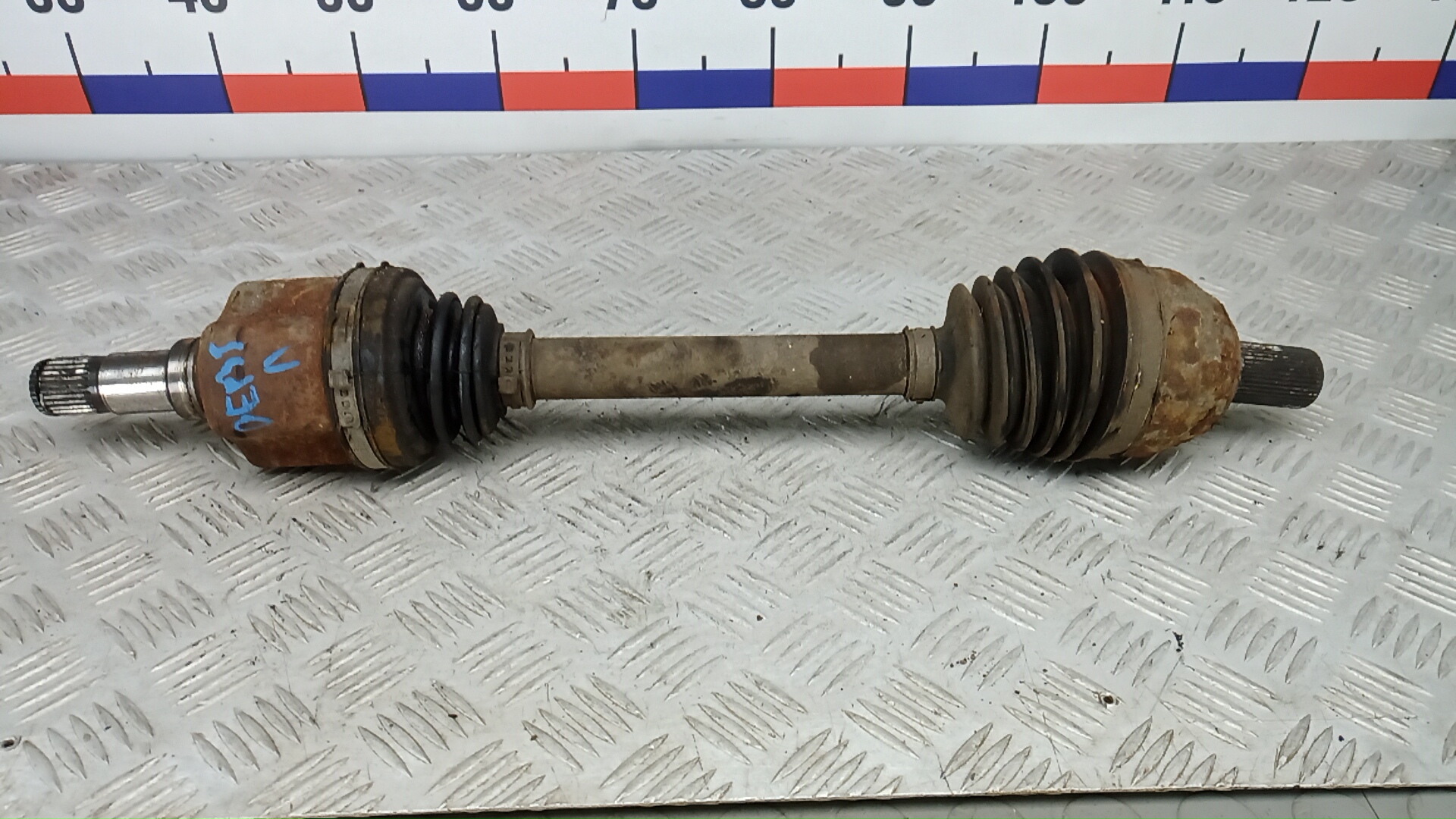 Полуось передняя левая