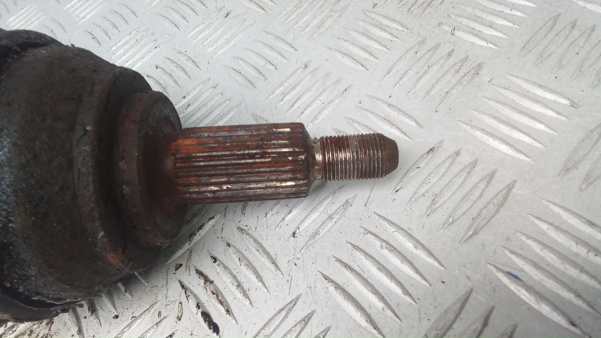 Полуось передняя правая