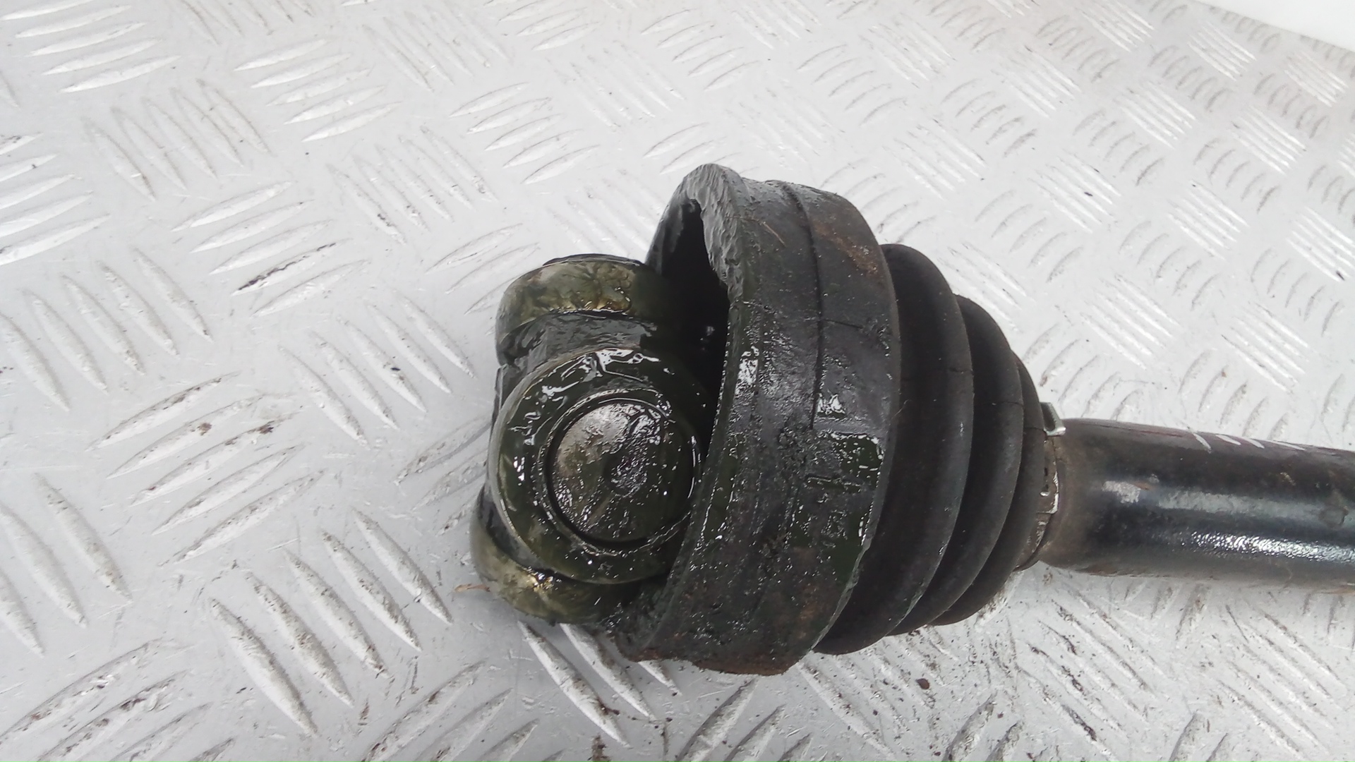 Полуось передняя правая