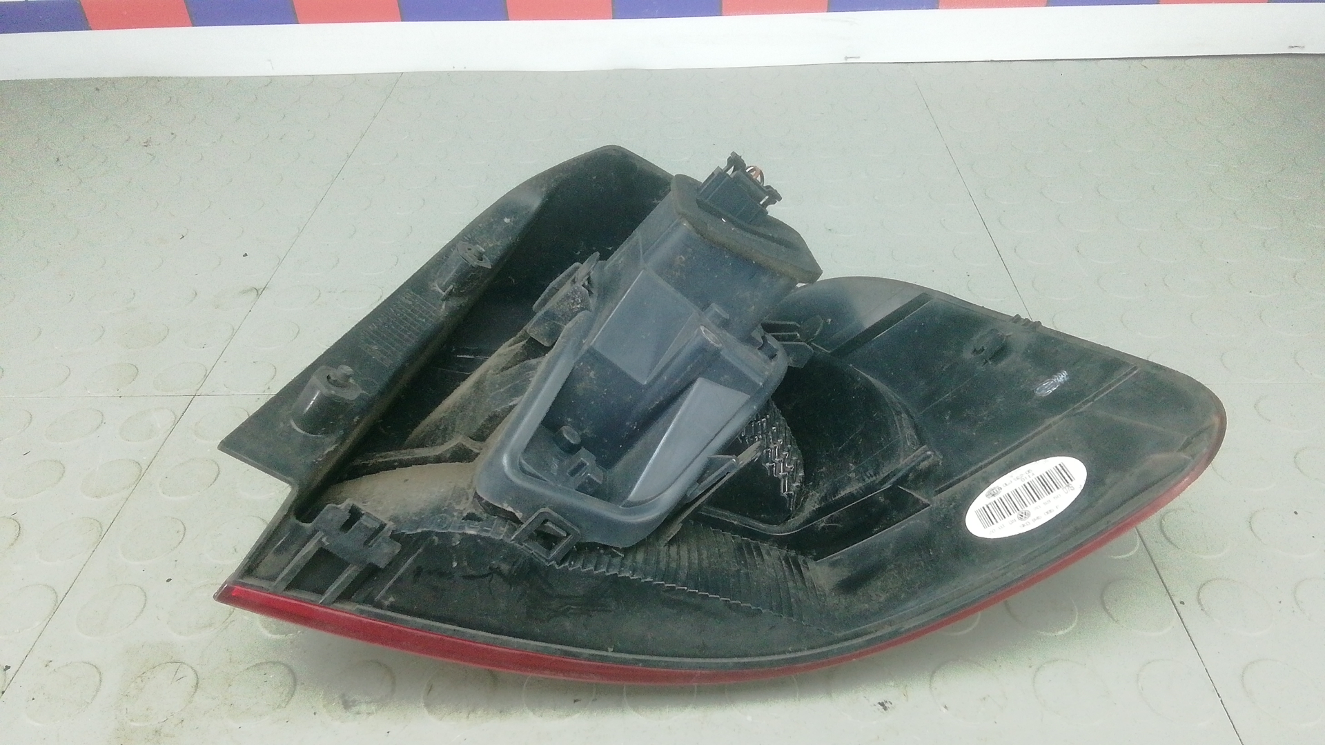 Фонарь задний левый