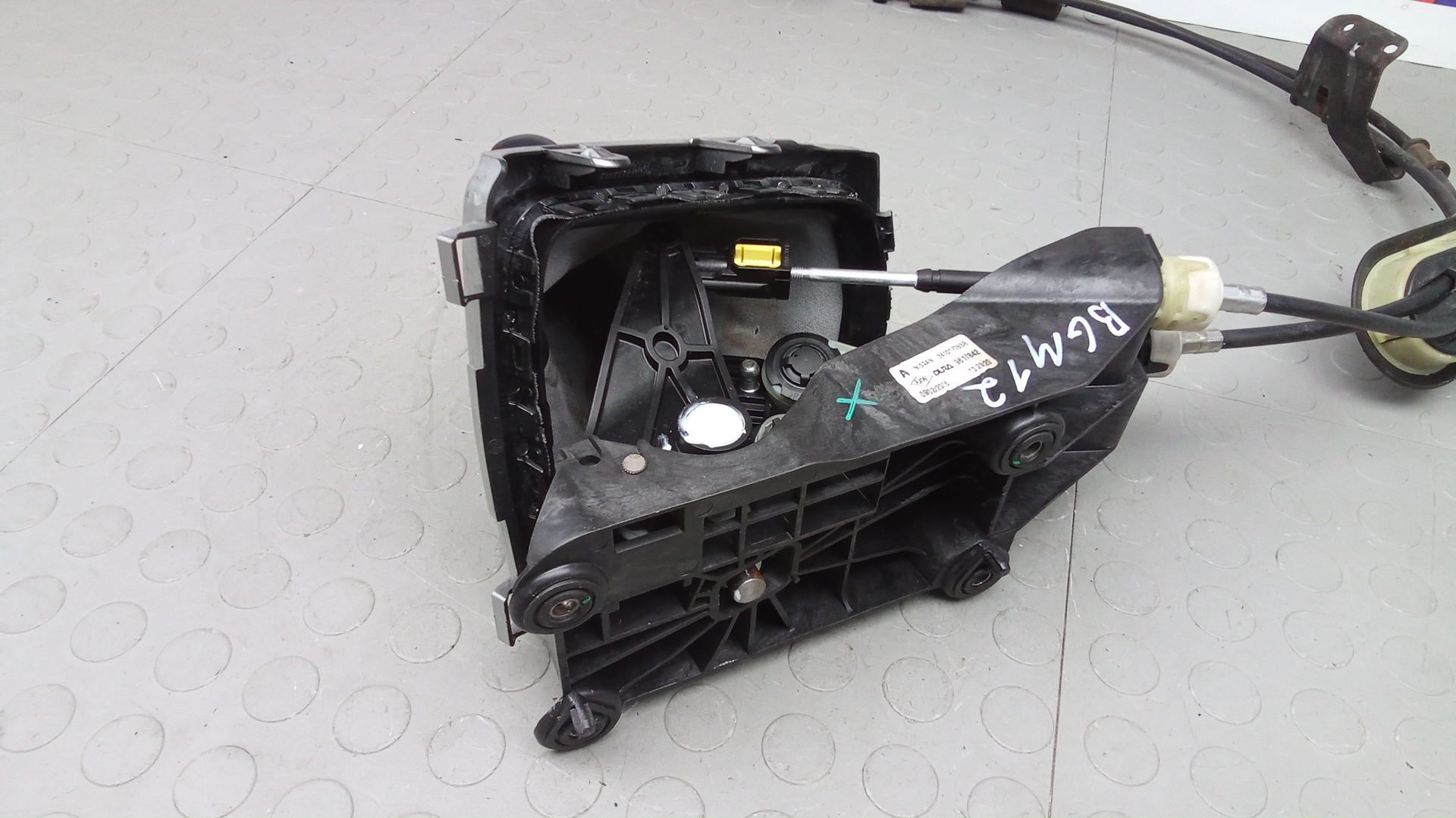 Кулиса МКПП / АКПП