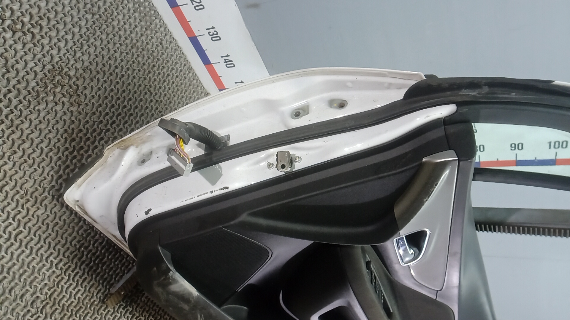 Дверь передняя правая