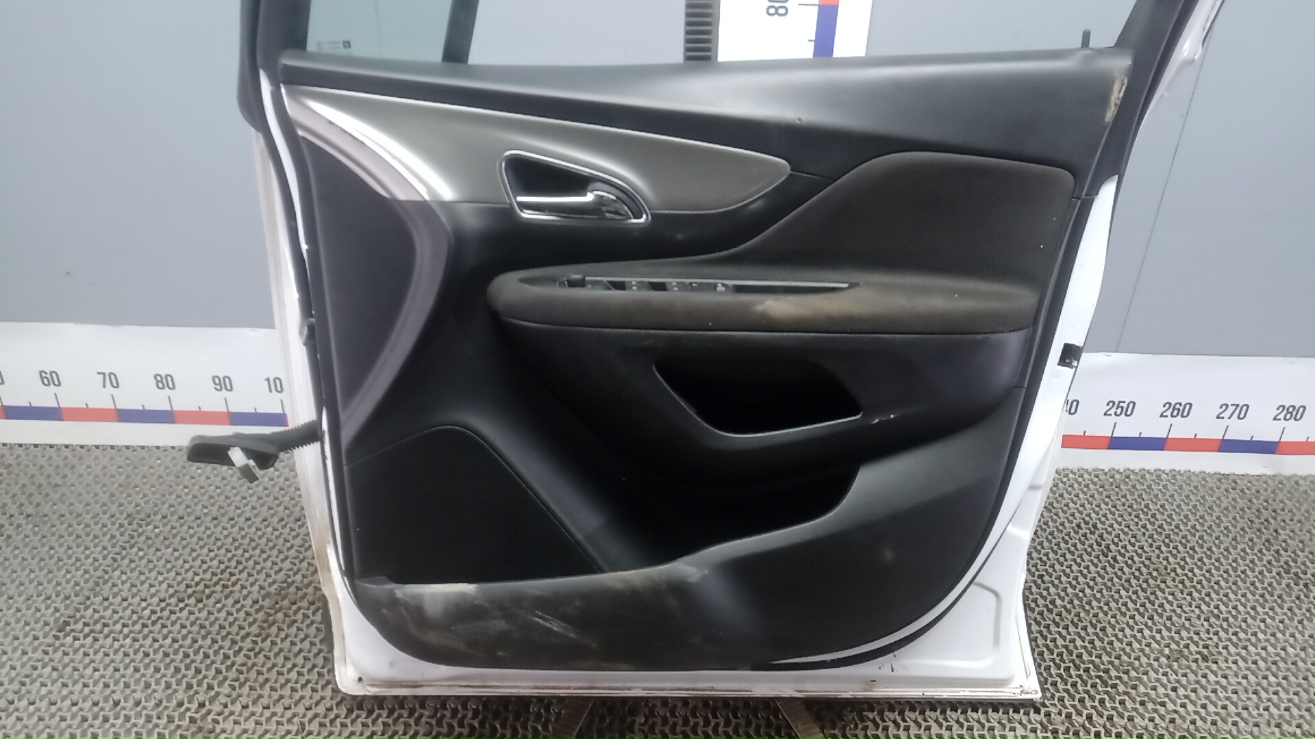 Дверь передняя правая