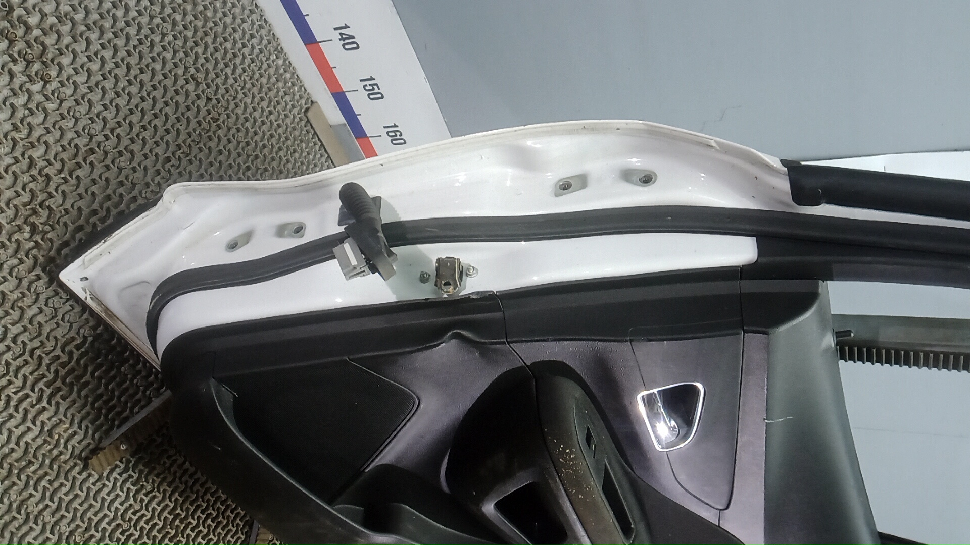 Дверь задняя правая