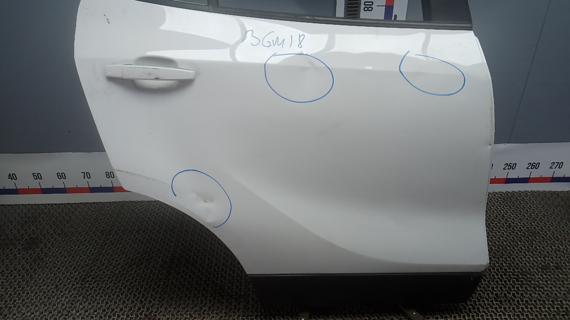 Дверь задняя правая