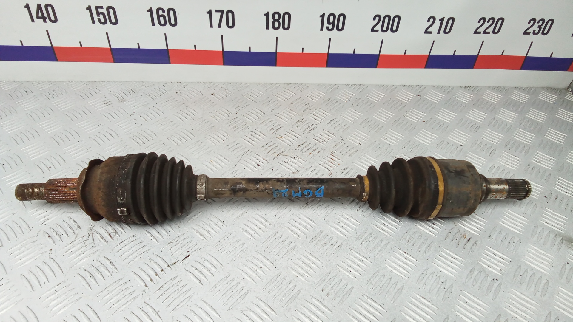 Полуось передняя левая