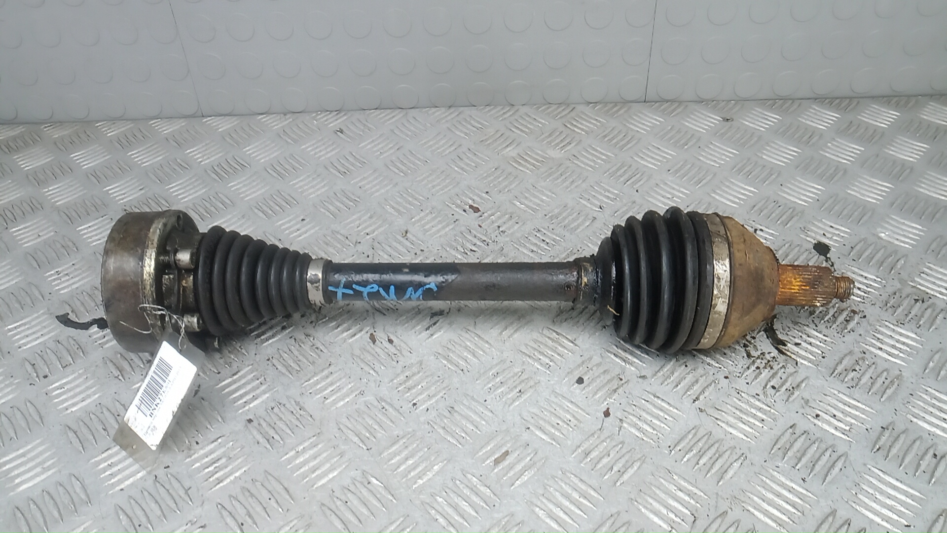 Полуось передняя левая