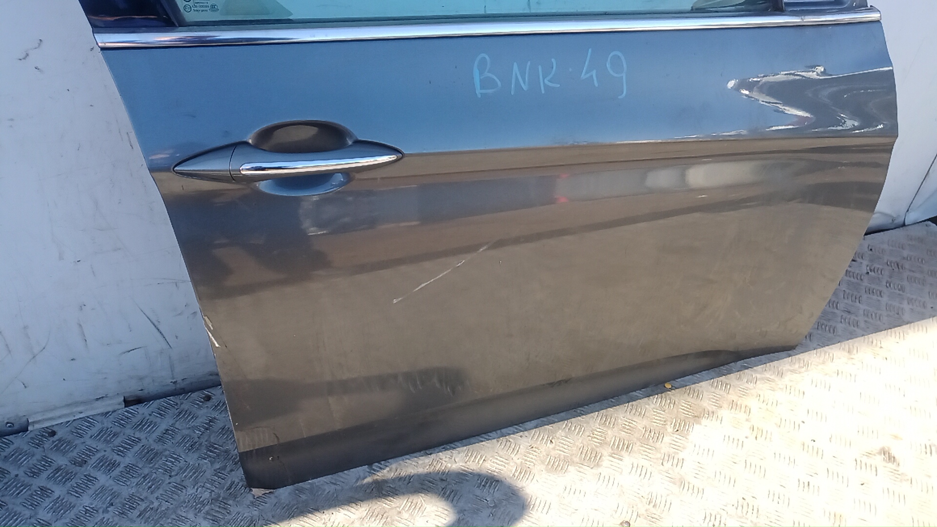 Дверь передняя правая