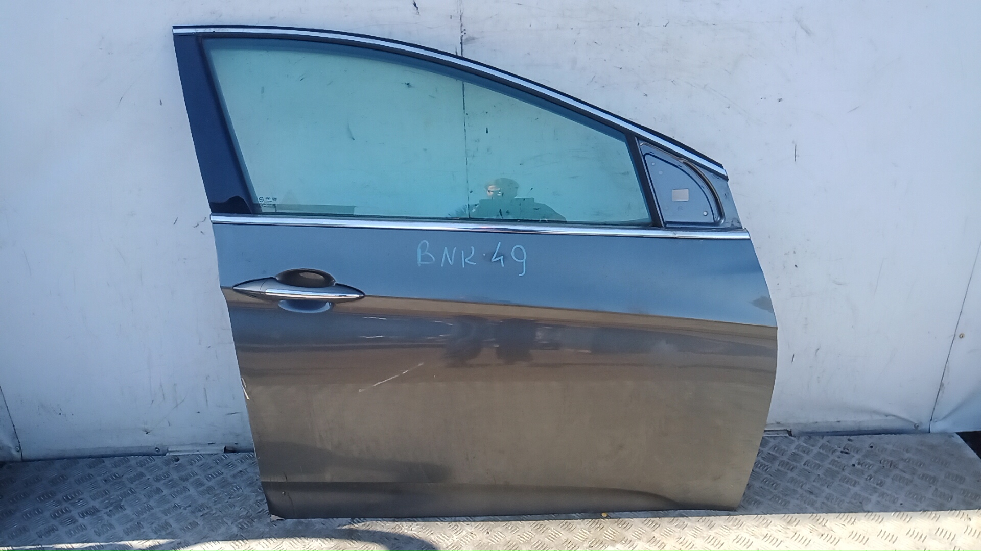 Дверь передняя правая