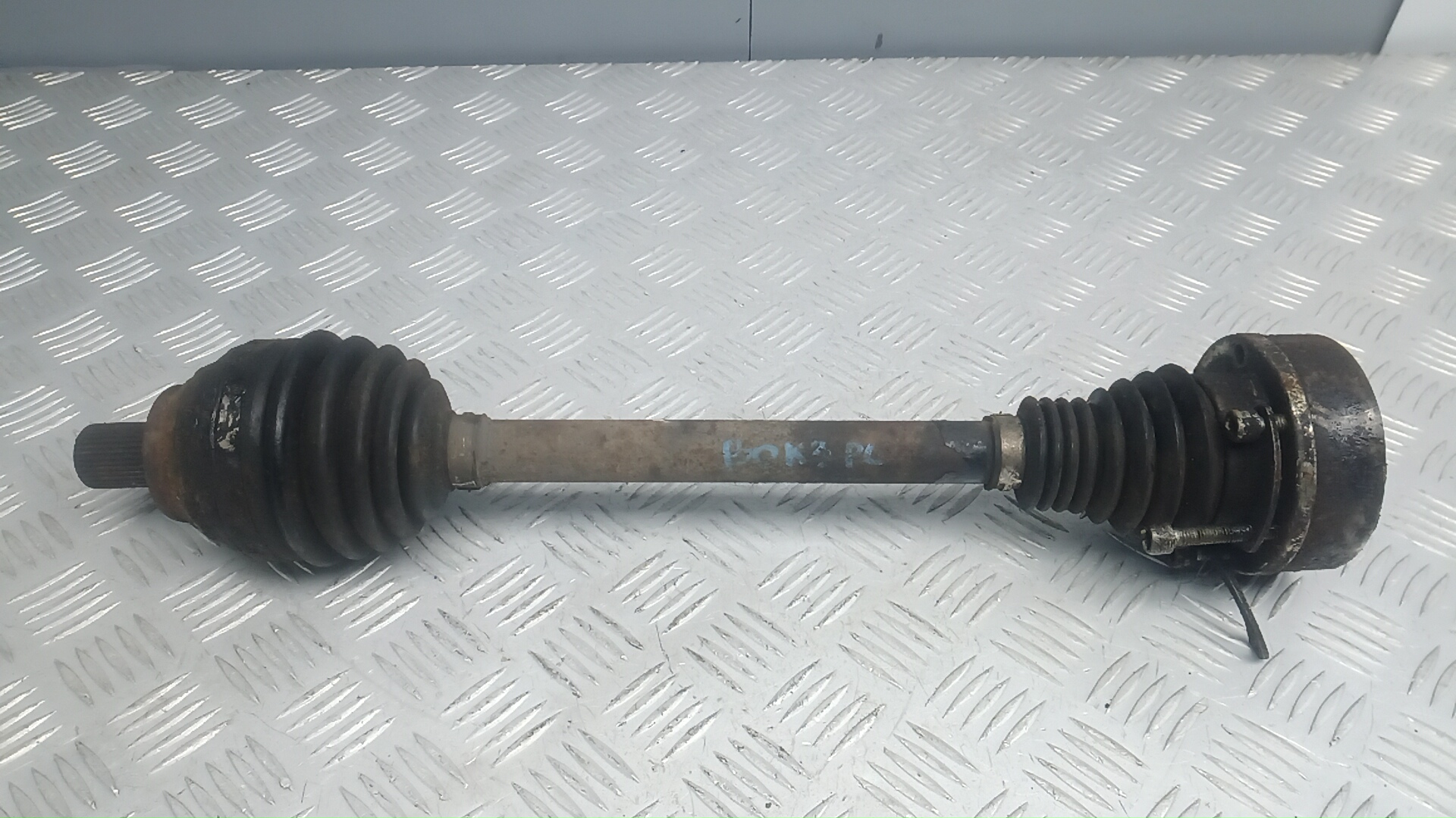 Полуось передняя левая