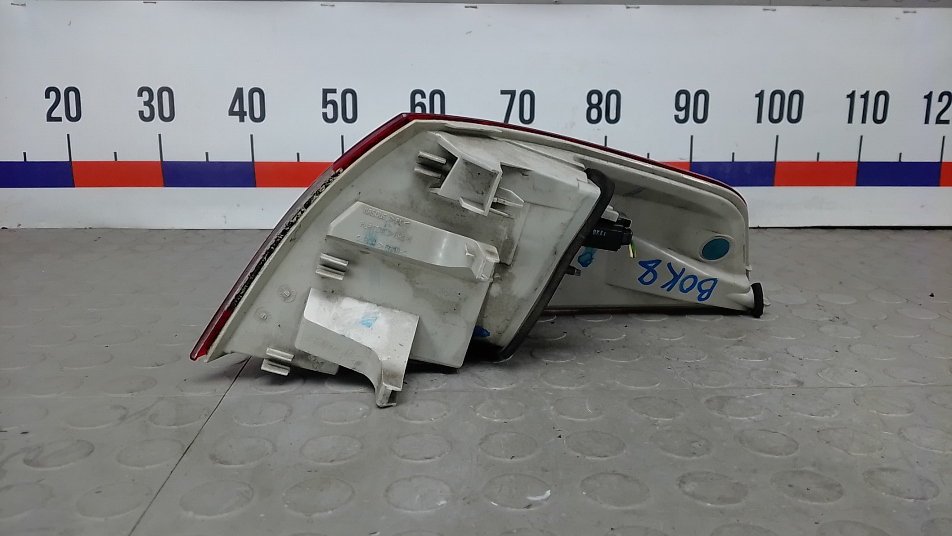 Фонарь задний левый