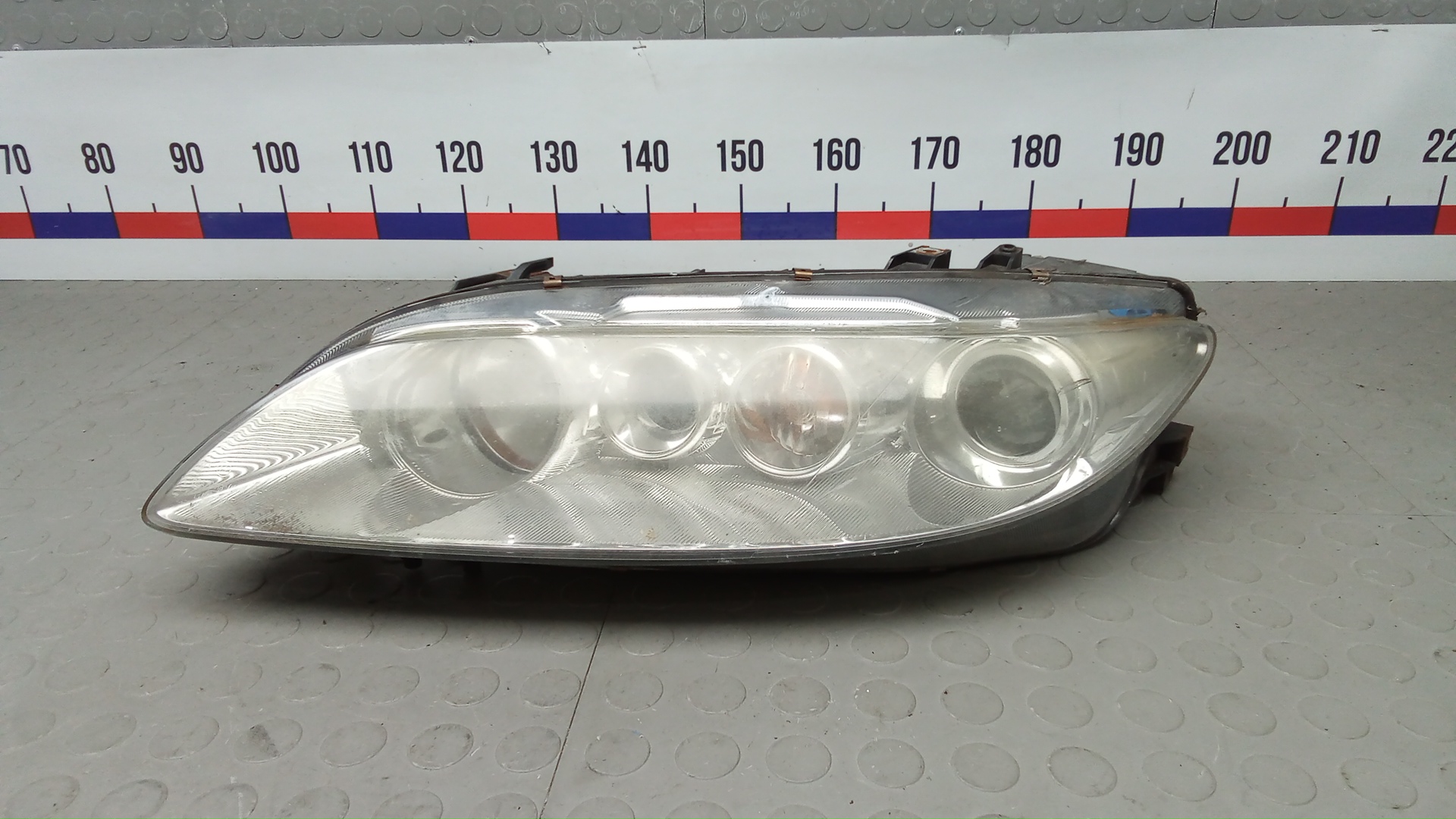Фара левая