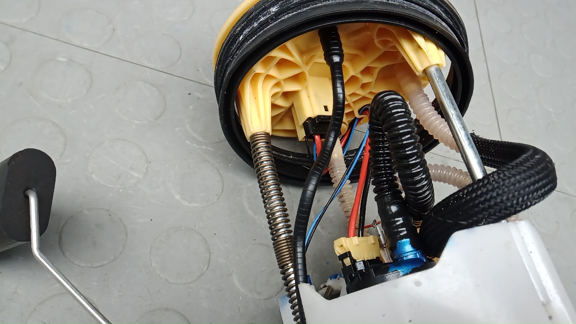 Насос топливный электрический