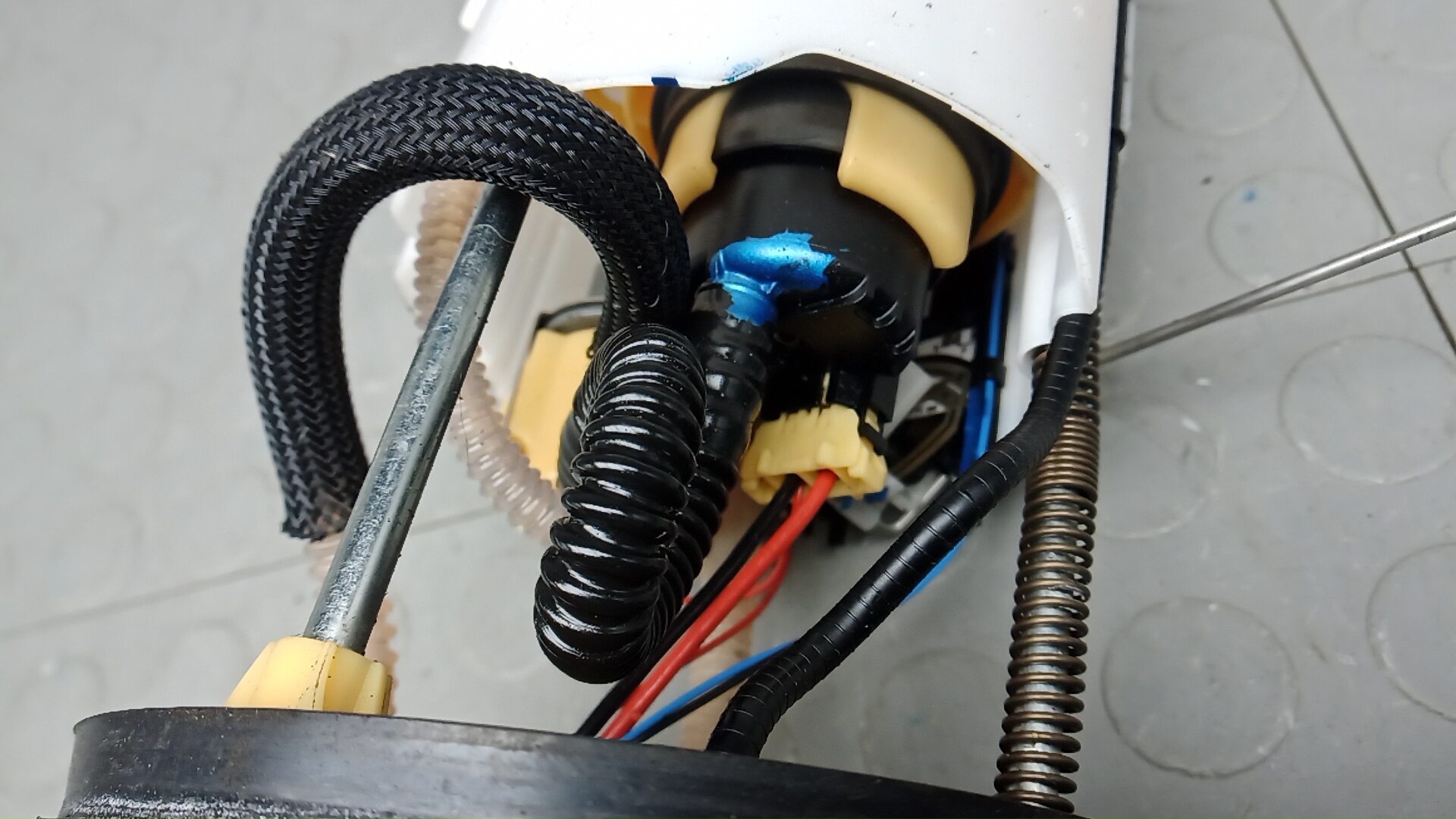 Насос топливный электрический