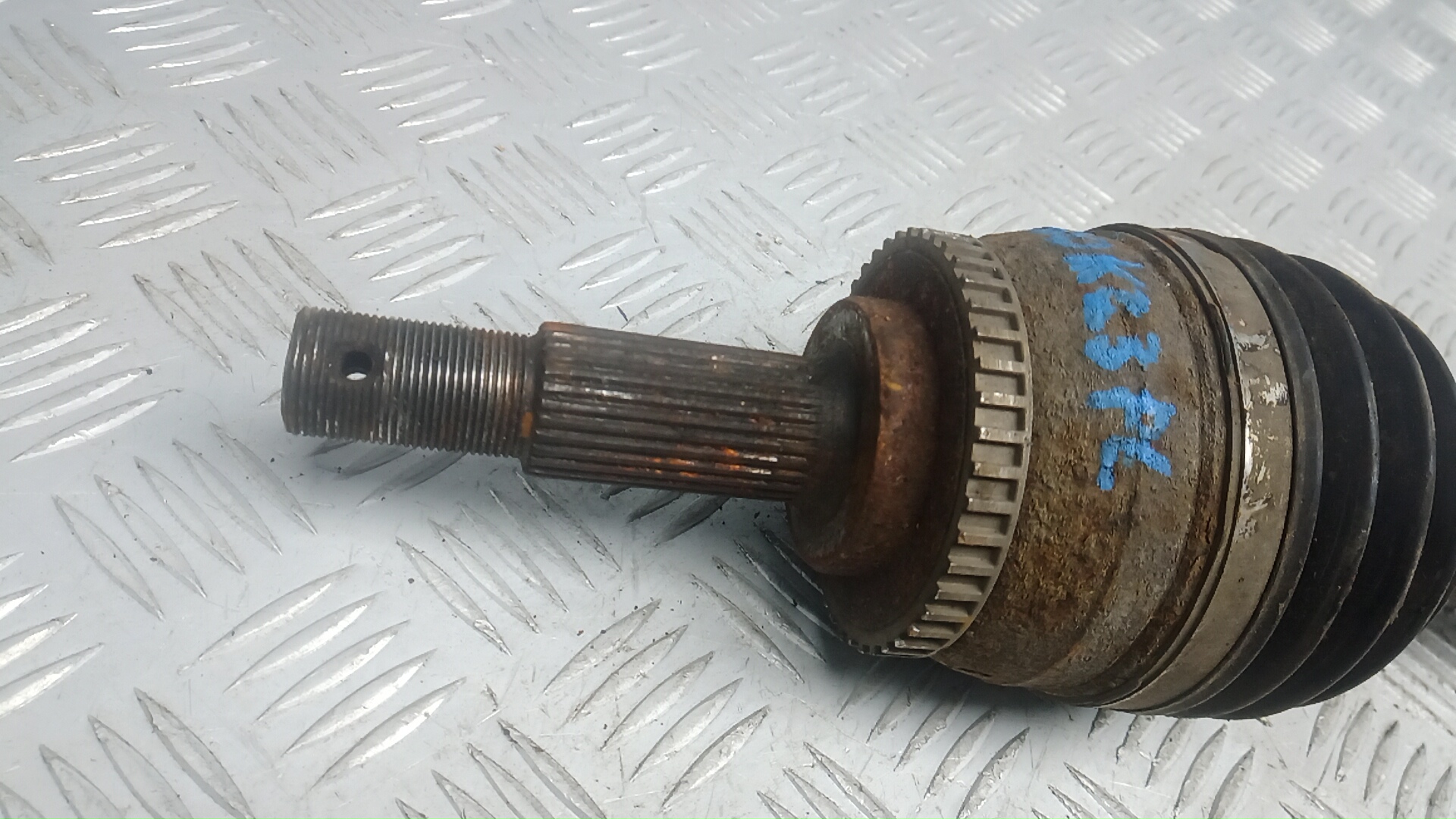 Полуось передняя левая