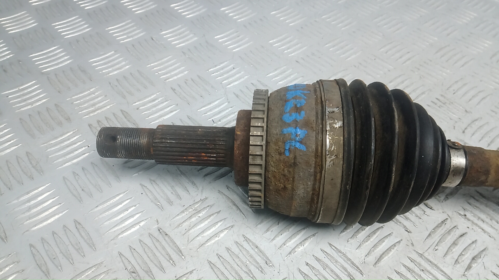 Полуось передняя левая