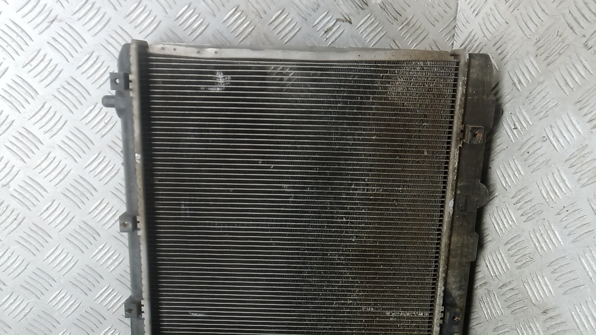 Радиатор охлаждения двигателя основной