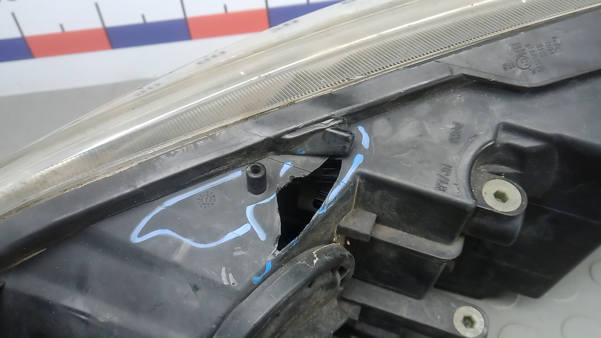 Фара правая