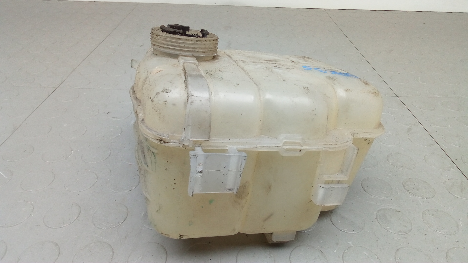 Бачок расширительный