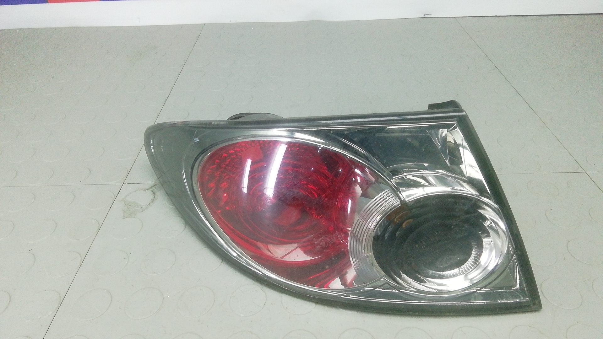 Фонарь задний левый