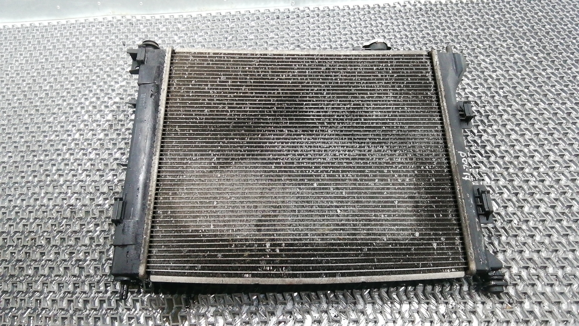 Радиатор охлаждения двигателя основной