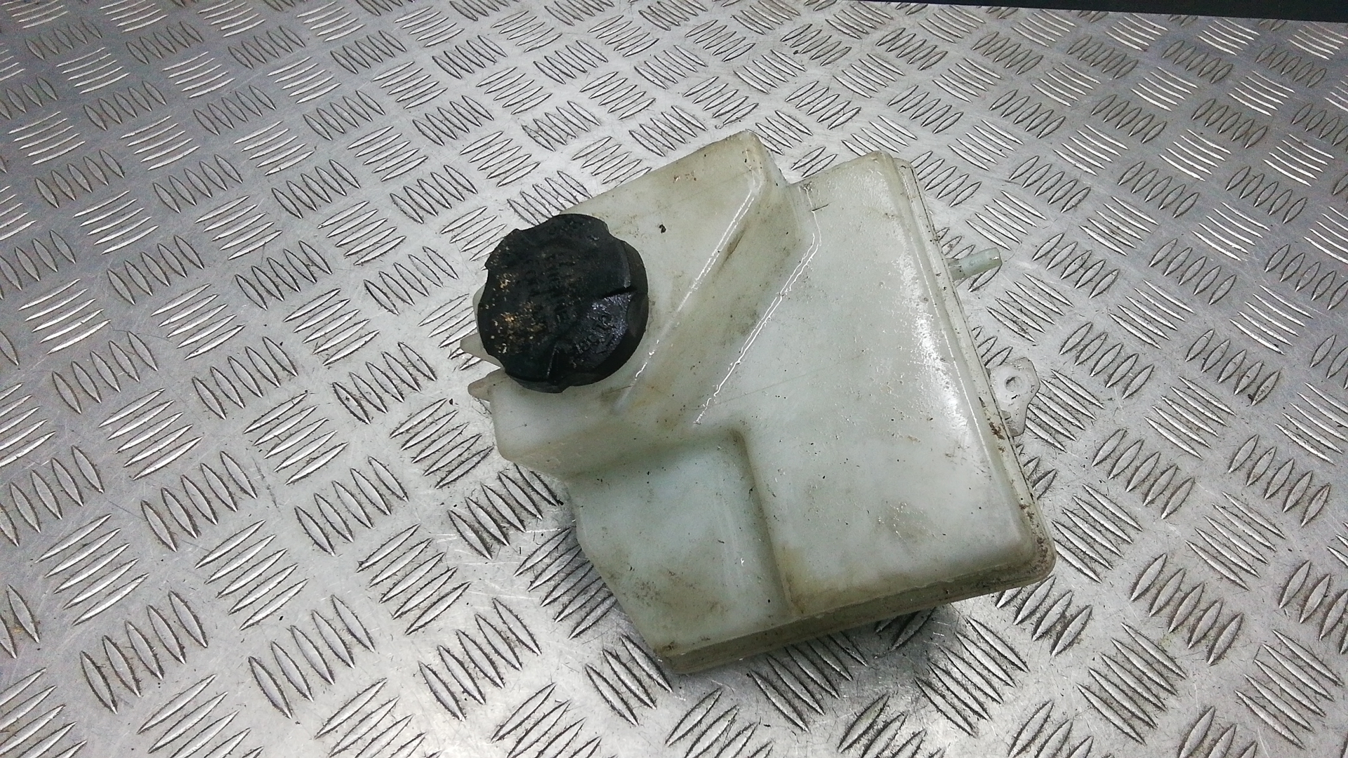 Бачок расширительный