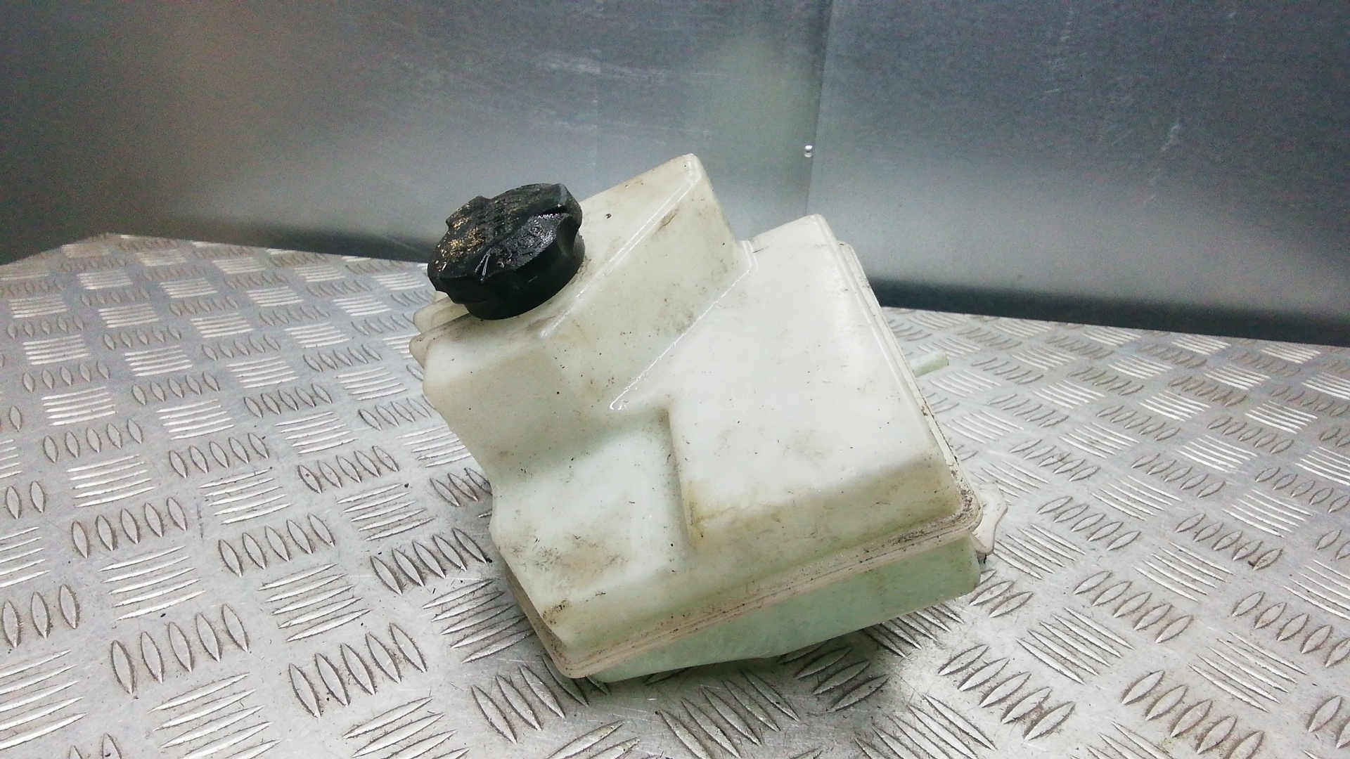 Бачок расширительный