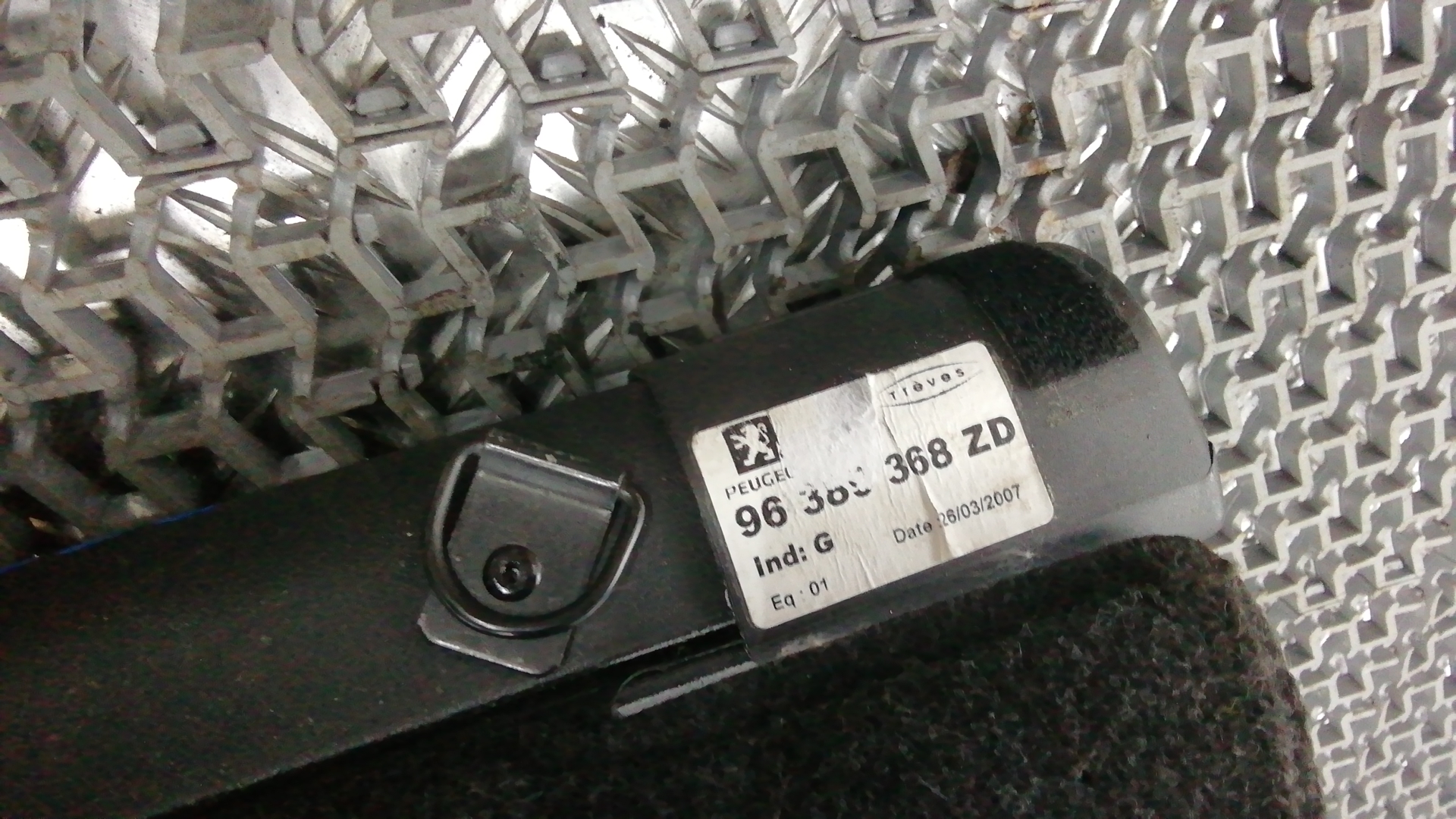 Шторка багажника для 407 (6E) 2004-2011