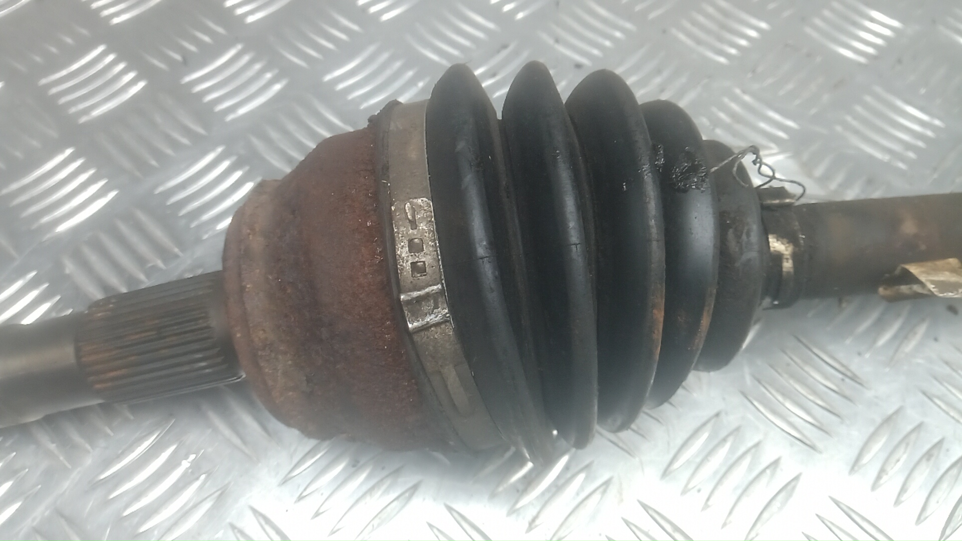 Полуось передняя правая