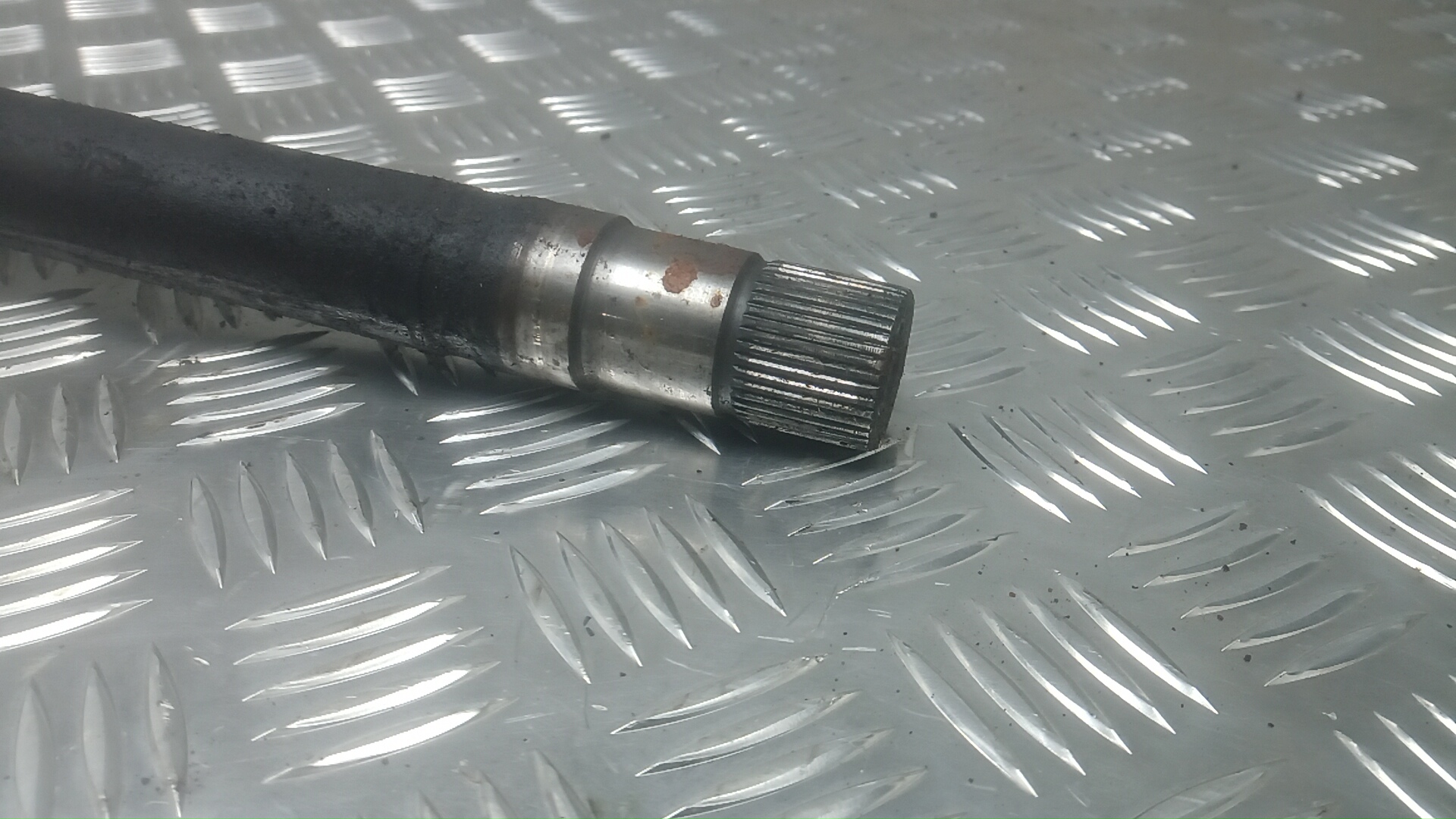 Полуось передняя правая